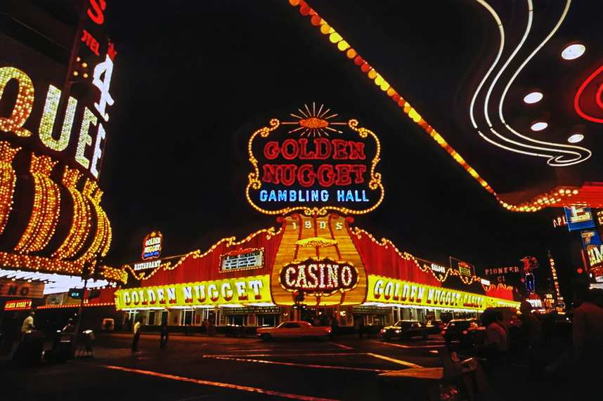 The Evolution of Online Casinos: A Comprehensive History